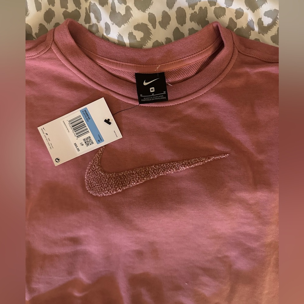 New with tags nike Rose gold crop sweater medium